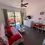 Cozy And Sunny With Everything Need, Great Location Costa Adeje (Tenerife)
